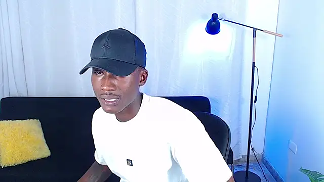 alexaandro18 网络视讯表演