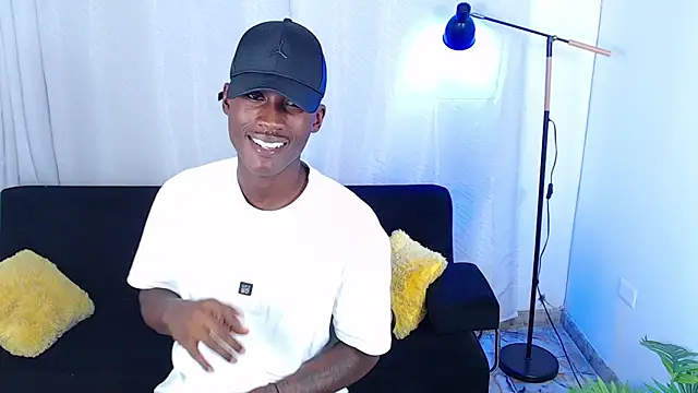 alexaandro18 webcam show