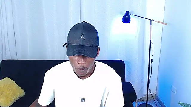 alexaandro18 网络视讯表演