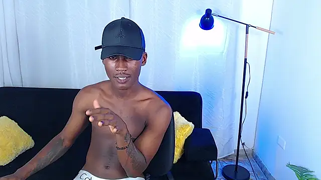 alexaandro18 webcam show