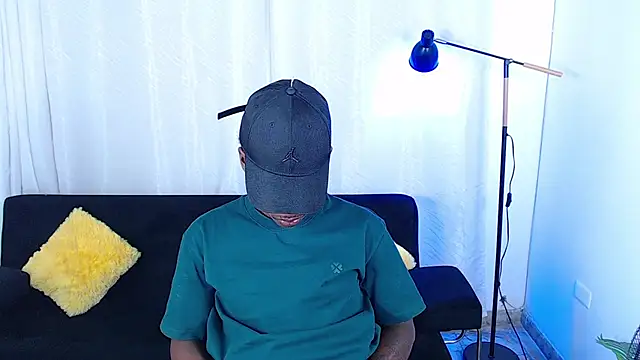 alexaandro18's Webcam Show