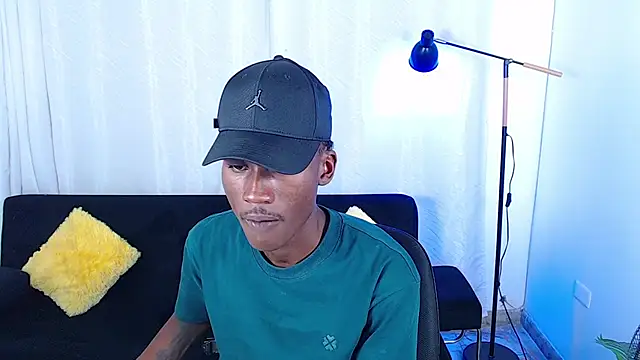 alexaandro18's Webcam Show