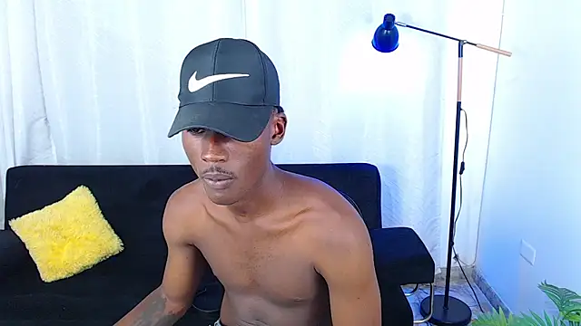 alexaandro18 webcam show