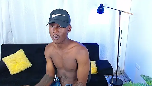 alexaandro18 webcam show