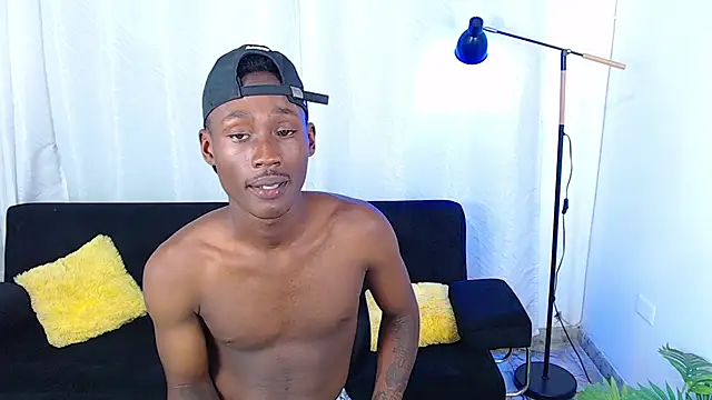 alexaandro18 – webcam-show
