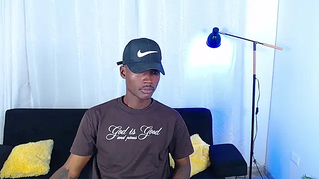 alexaandro18 webcam show