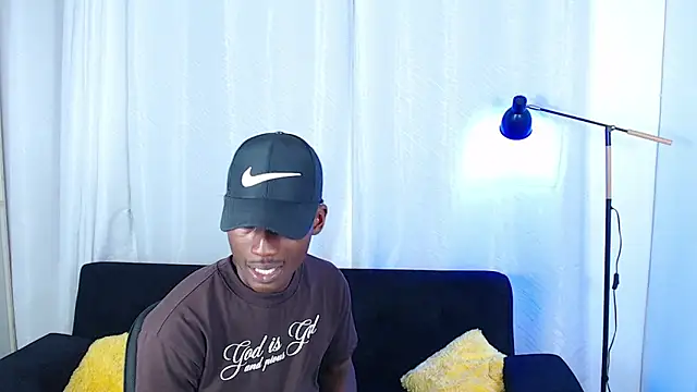 alexaandro18 Show Webcam