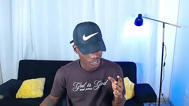 alexaandro18 webcam show