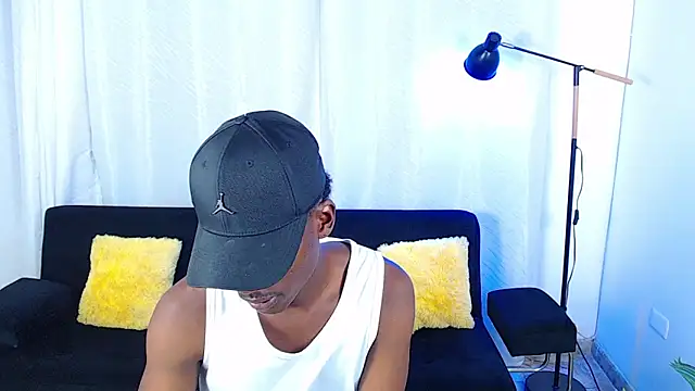 alexaandro18 webcam show