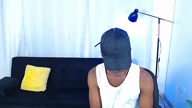 alexaandro18 webcam show