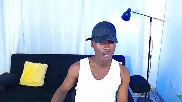 alexaandro18 网络视讯表演