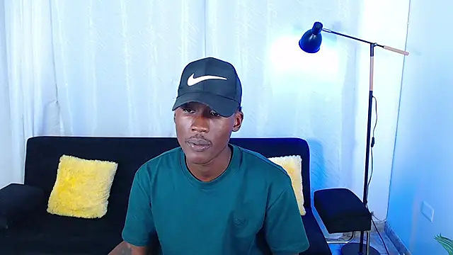 alexaandro18 网络视讯表演