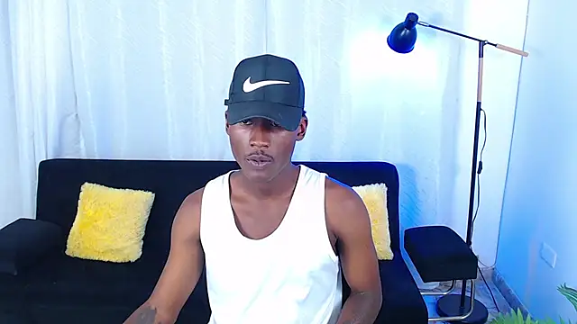 alexaandro18 – webcam-show