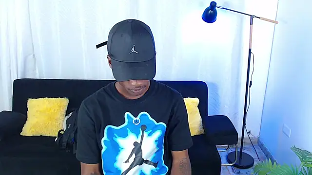 alexaandro18 webcam show