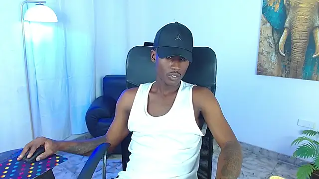 Show modela alexaandro18 na web-kameri