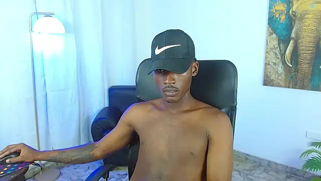alexaandro18 Adlı Modelin Web Kamerası Şovu