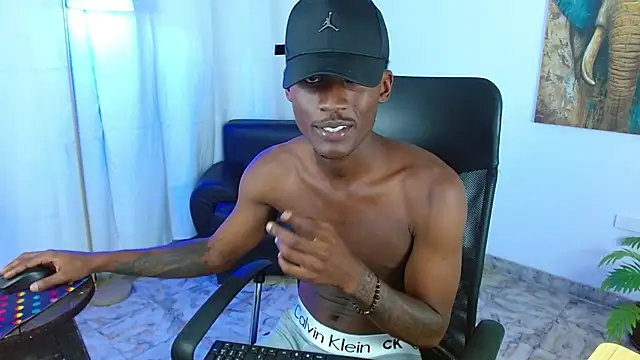 alexaandro18 webcam show