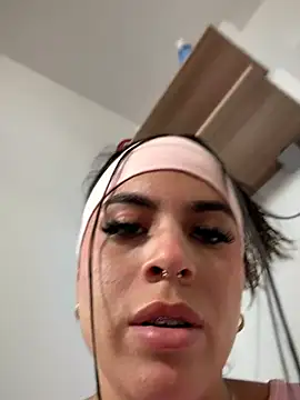 Eveliin__'s Live XXX Chat