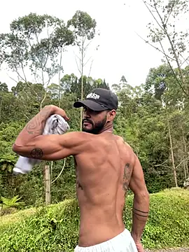 Show de bigblack0111 na webcam