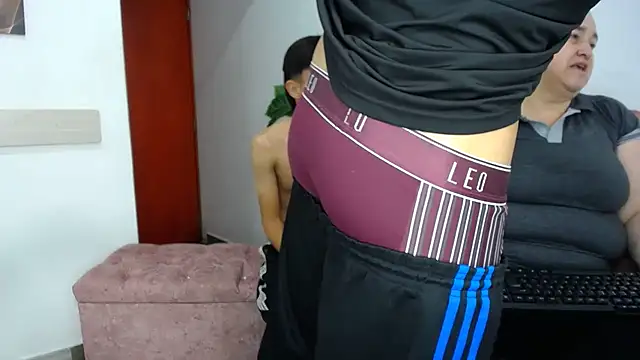 Show modela Mercilessly_SEXPERVER na web-kameri