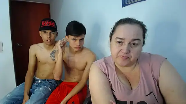 Mercilessly_SEXPERVER's Webcam Show