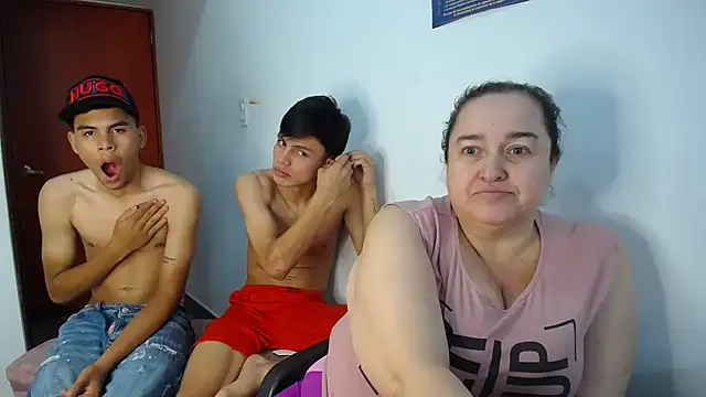 Mercilessly_SEXPERVER Webcam Show