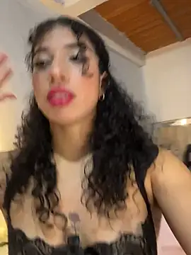Miily_0 Adlı Modelin Canlı XXX Sohbeti