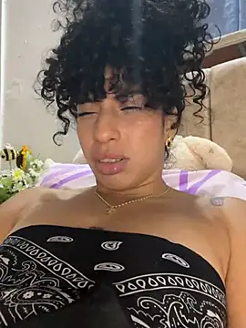 Miily_0: απευθείας συνομιλία ΧΧΧ