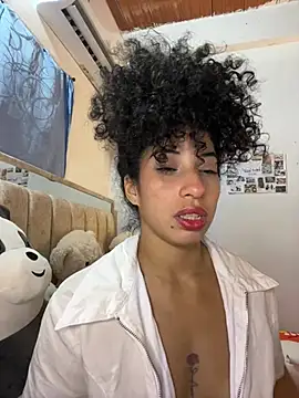 Miily_0 Adlı Modelin Canlı XXX Sohbeti