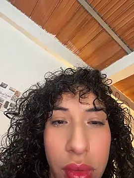 צ'אט XXX בשידור חי של Miily_0