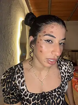 Chat +18 de Miily_0 ao vivo