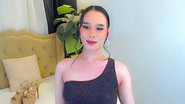 LexiLoreOnTop Show in webcam