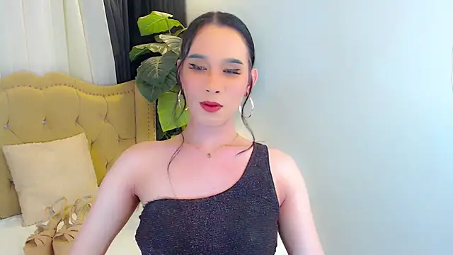 LexiLoreOnTop Show in webcam