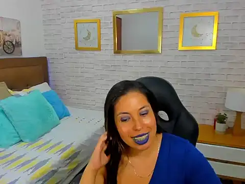 nikki_nikoll's Live XXX Chat