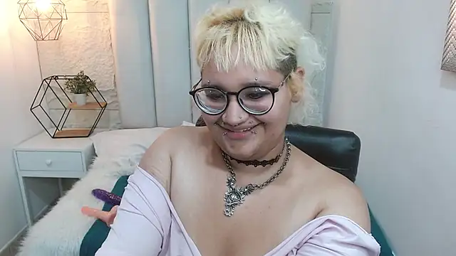 Онлайн чат XXX Echypyon_