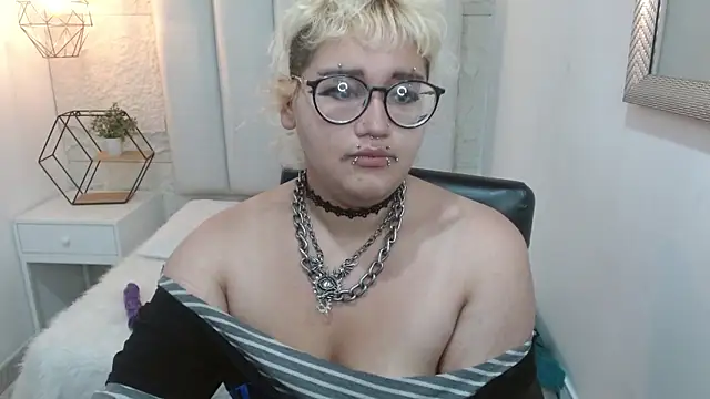 Chat XXX ao vivo de Echypyon_