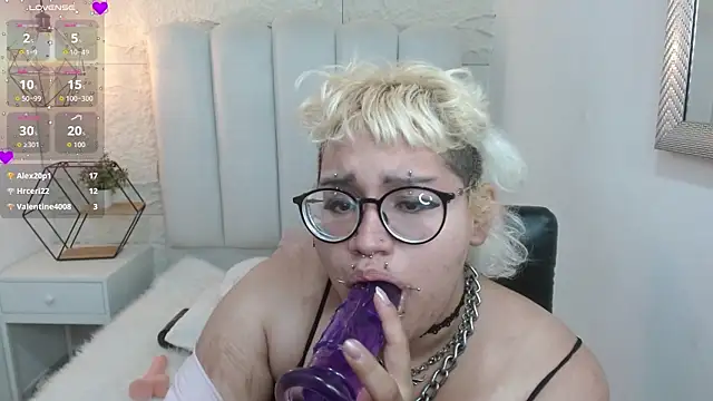 Show modela Echypyon_ na web-kameri