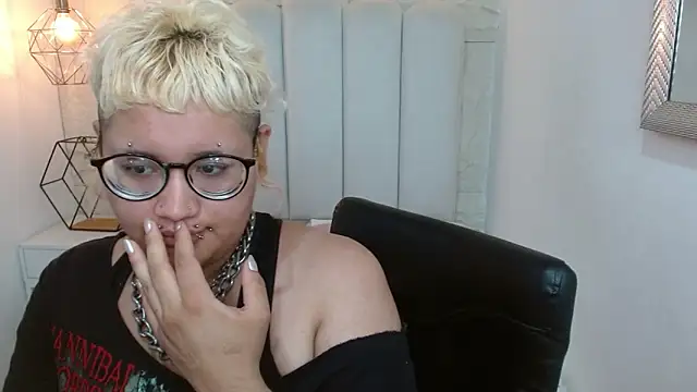 Echypyon_ Live XXX-chat