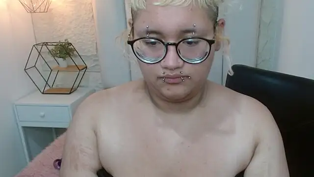 Chat XXX ao vivo de Echypyon_