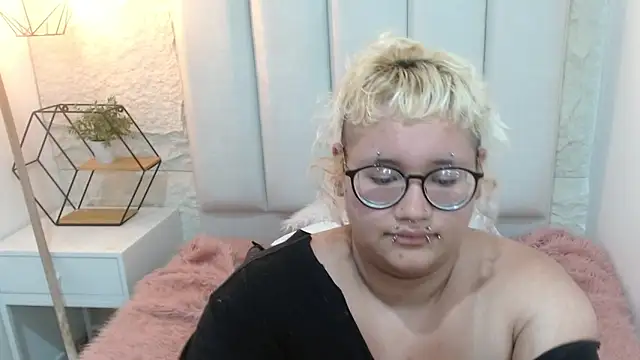 Echypyon_'s Live XXX Chat