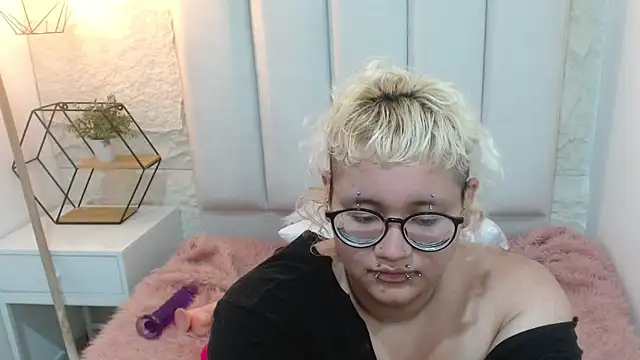 Echypyon_'s Live XXX Chat