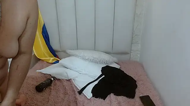 Echypyon_ Adlı Modelin Canlı XXX Sohbeti