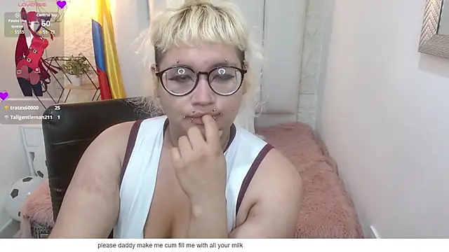 Echypyon_'s Live XXX Chat