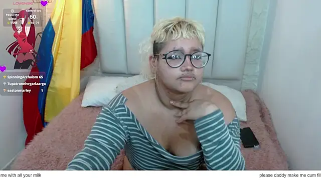 Chat +18 de Echypyon_ ao vivo