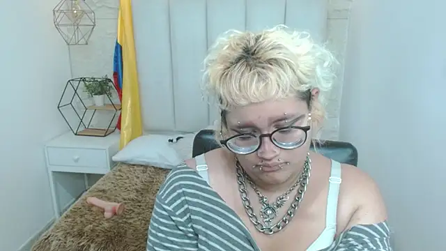 Echypyon_ Live XXX-Chat