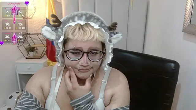 Echypyon_'s Live XXX Chat