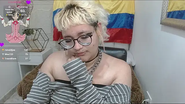 Chat +18 de Echypyon_ ao vivo