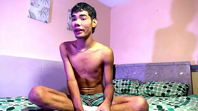 Milo_K Adlı Modelin Web Kamerası Şovu