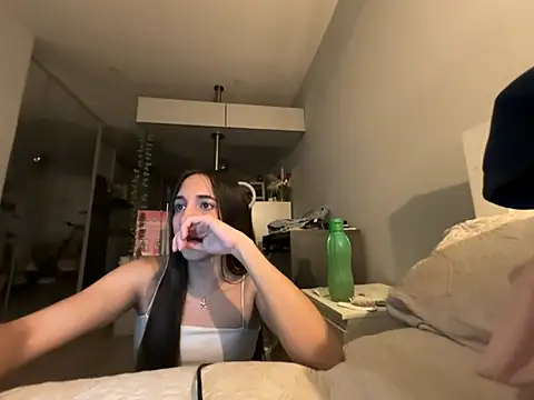 Show modela Tianapaezrr na web-kameri