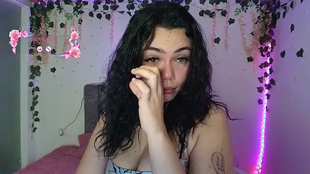 andraa_rossee's Webcam Show